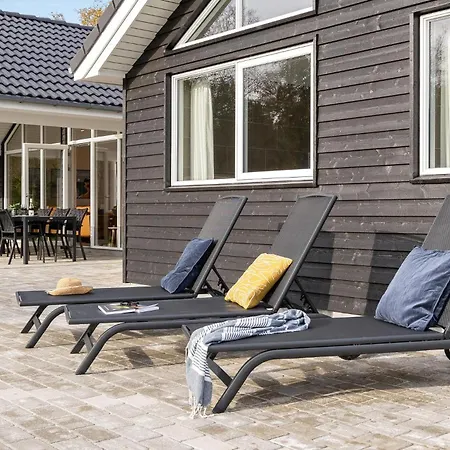 Prázdninový dům Lovely In With Sauna *